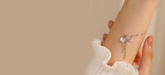 banner 8
